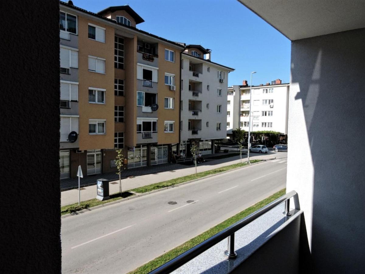 Apartman Lux S&V 1 Lukavica Istocno Sarajevo Hilandarska Centar Apartment Exterior foto